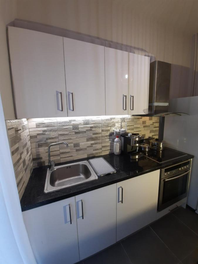 Athens City Center Apartment Next To Metro & Close To Acropolis Exterior foto