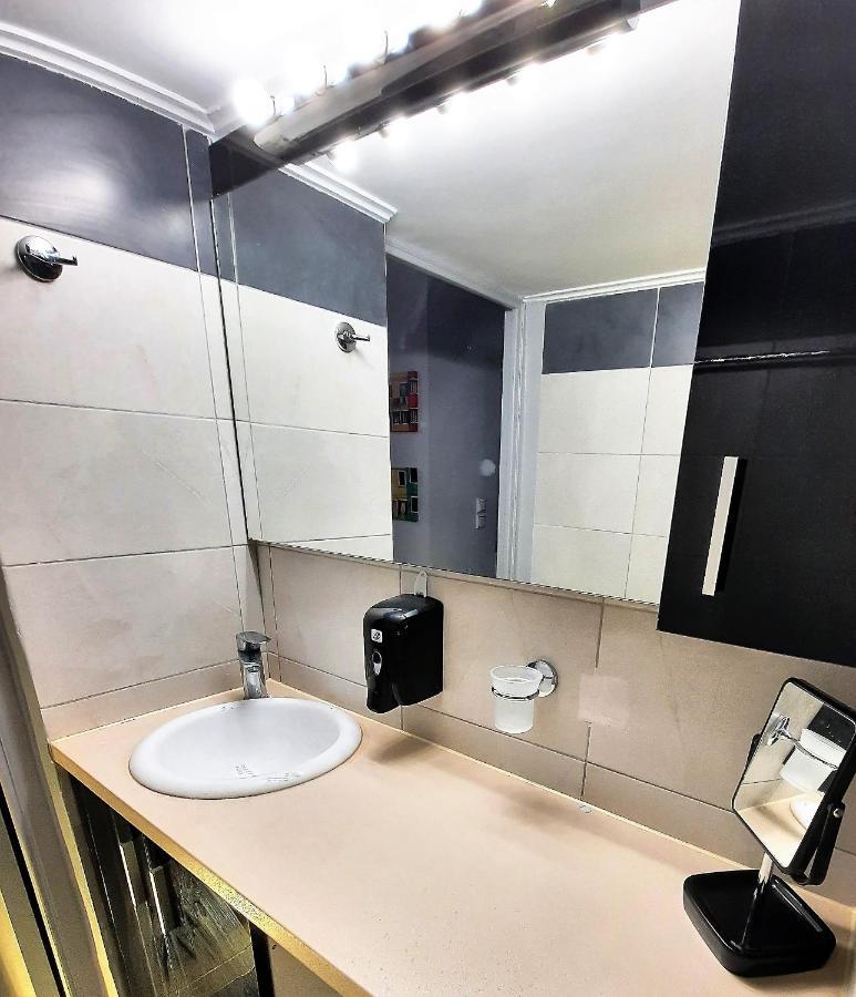 Athens City Center Apartment Next To Metro & Close To Acropolis Exterior foto
